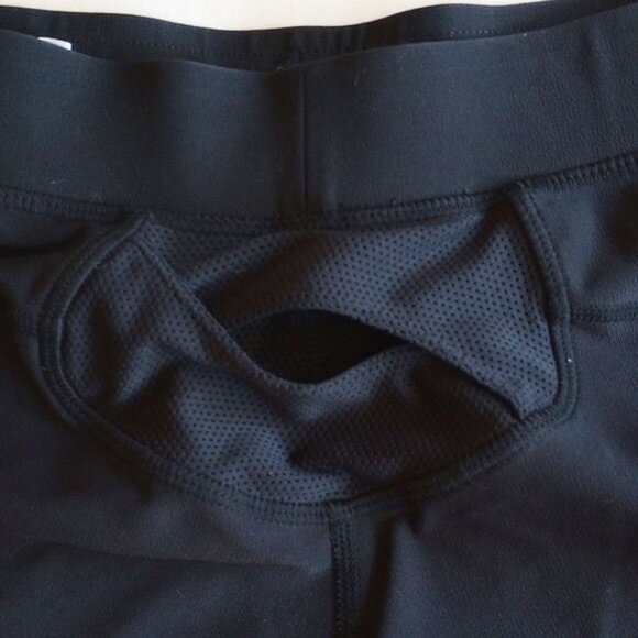 Nike Women's Bike Shorts 12" L Black Mesh Silver/Gray Trim - 50off3 - Picture 7 of 11